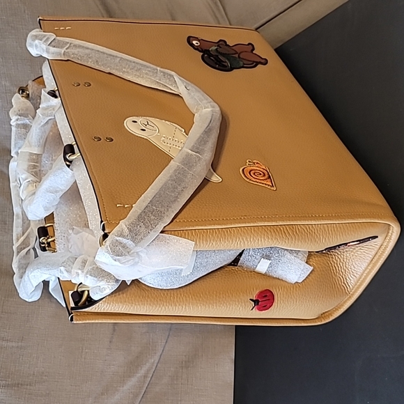 Coach Rogue 39 with animal creature patches  Style C6168 NWT - Picture 3 of 7